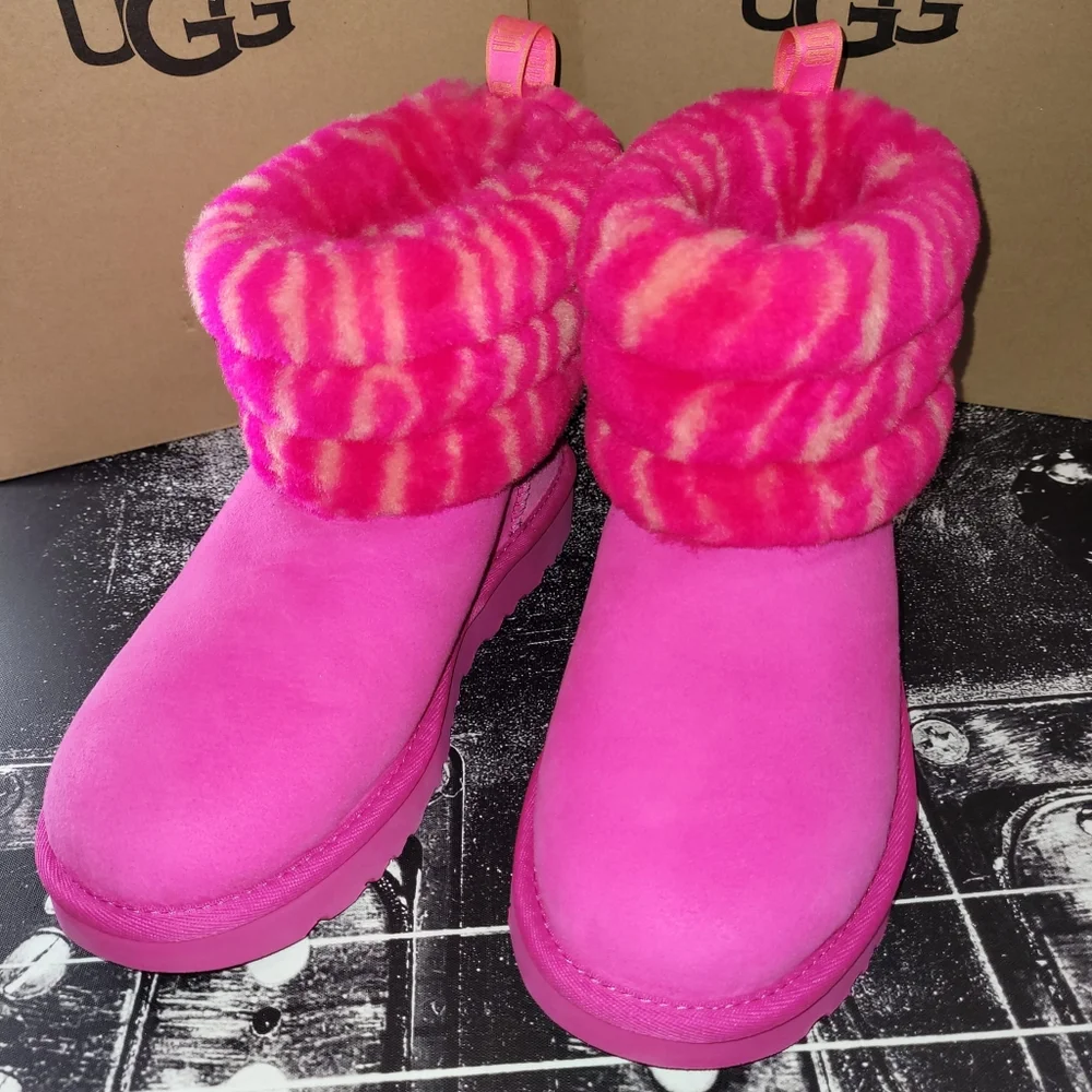 NIB UGG Fluff Mini Boot